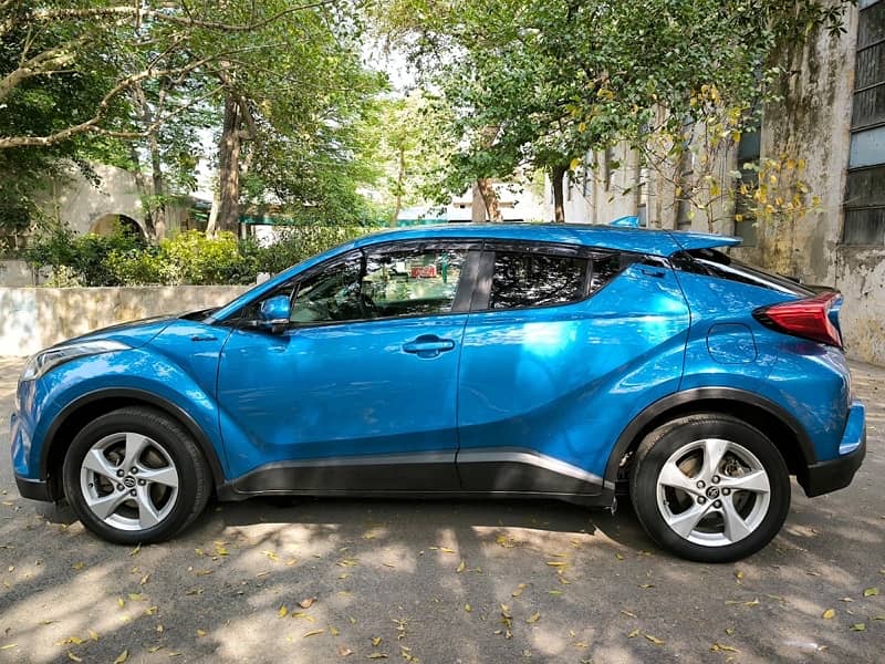 Toyota C-HR 2016 (1.2 turbo) 5