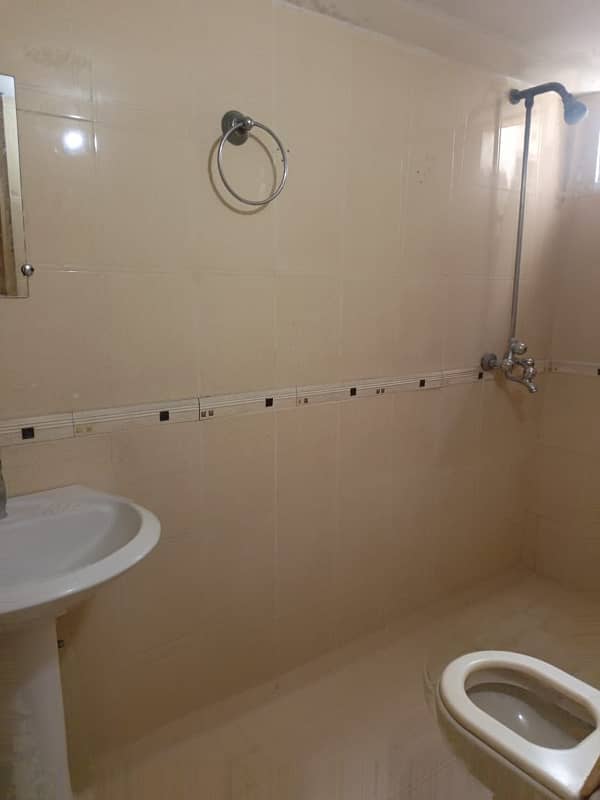 3.5 Marla Outclass House For Rent In Johar Town Q Block 7