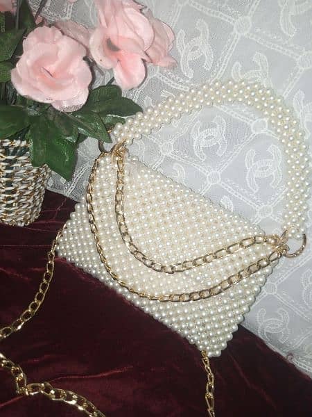 beautiful and elegant beaded bag for ladies 1