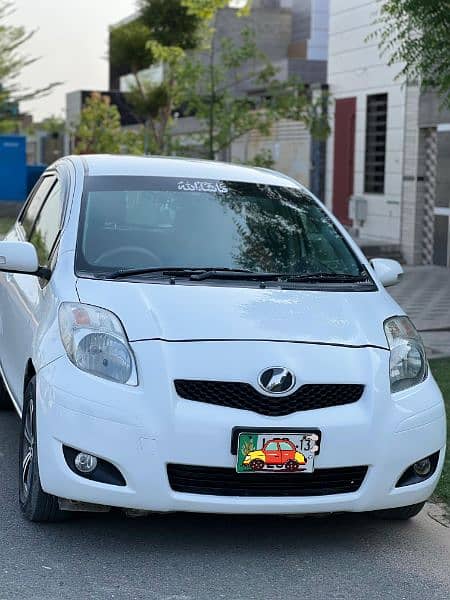 Toyota Vitz 2013 1