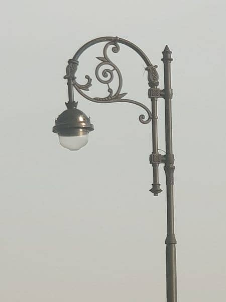 Street Light Pole 12