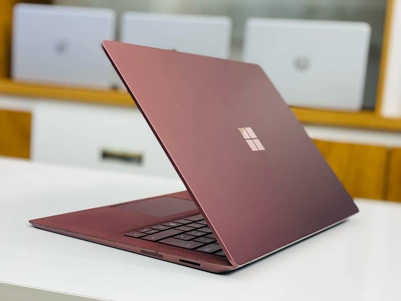 SURFACE LAPTOP 2 CORE I7 8th GEN 8GB RAM 256 SSD 3