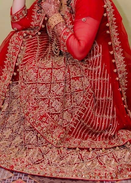 **Elegant Bridal Dress in Anari Color** 3