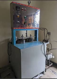 Disposable plate making machine