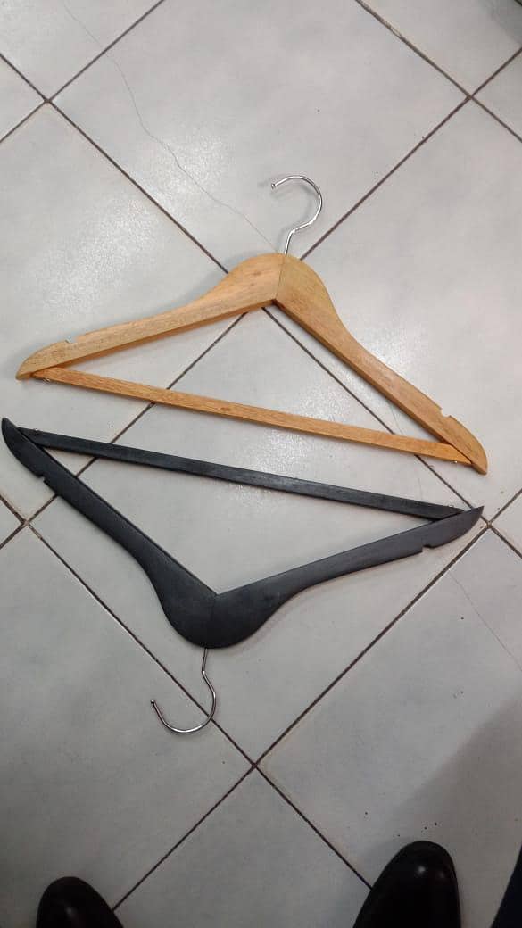 WOODEN HANGERS | HANGERS | BOUTIQUE | NEW | Pro 11