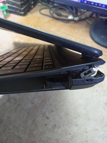 Laptop Hinges Repair 2