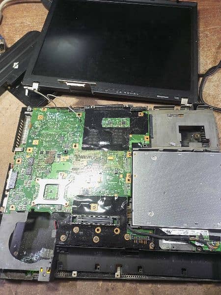 Laptop Hinges Repair 4