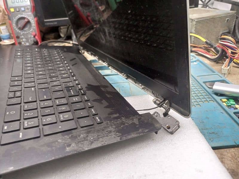Laptop Hinges Repair 6