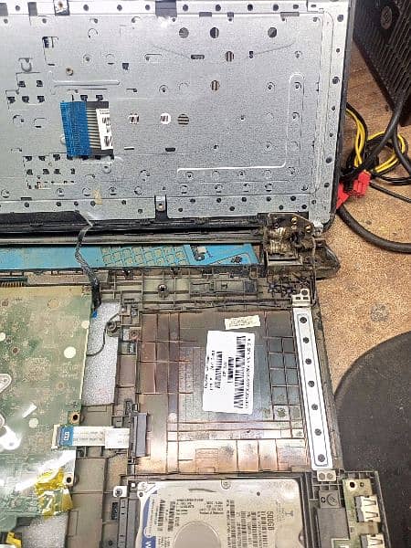 Laptop Hinges Repair 9