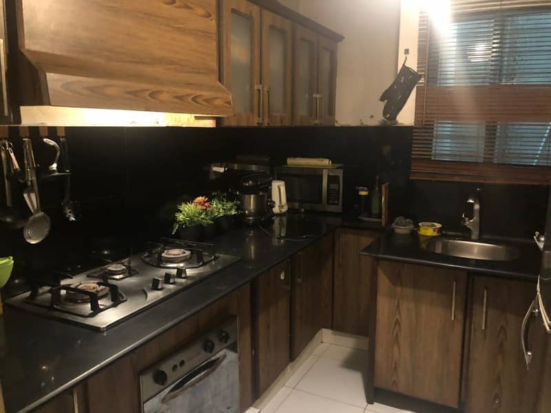 3 Bed dd flat For Sale In Gulistan-e-Johor Blk16 At Jabla Rehmat 5