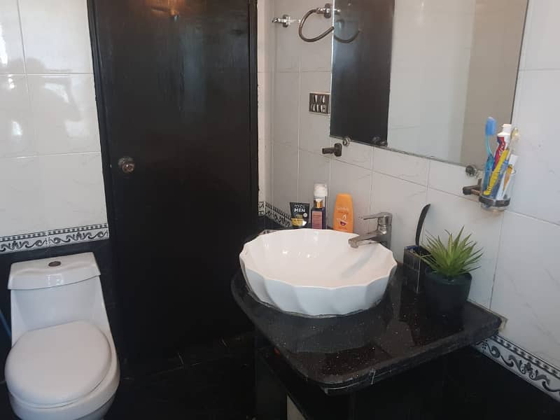 3 Bed dd flat For Sale In Gulistan-e-Johor Blk16 At Jabla Rehmat 7