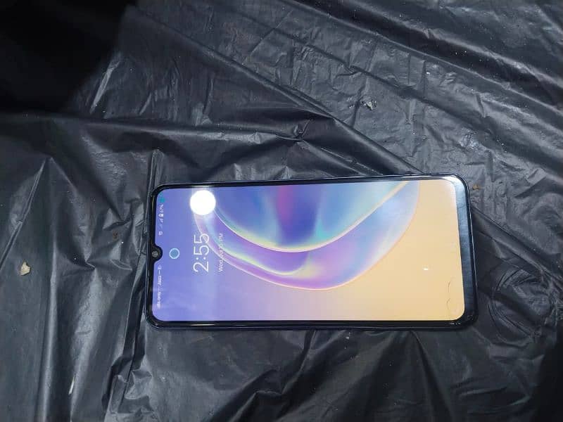 vivo v21e for sale condition 10/8 8 /128gb 4