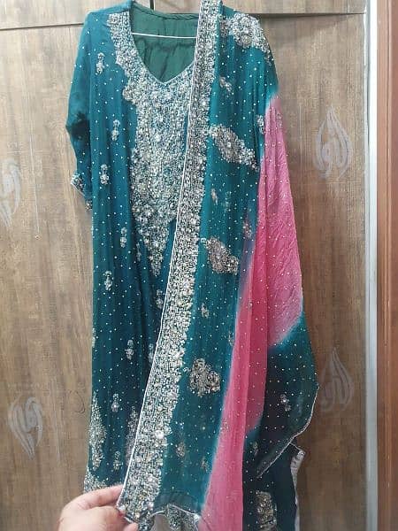 A very beautiful dress for a walima bride 7