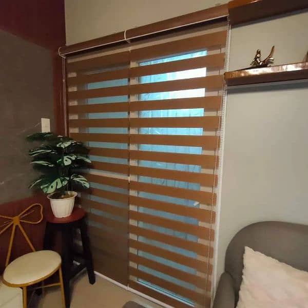 Window Blinds for offices and Homes 9