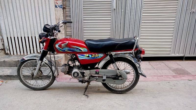 CD 70 2013 model for urgent sale 0