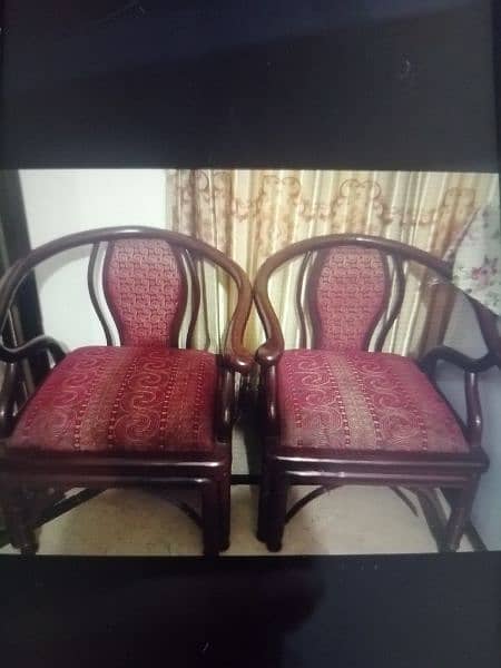discount avaliable 6 seater sofa chairs +1 center table 2 side table 4