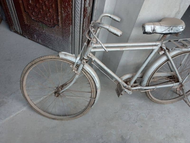 Behtreen Cycle Available 2