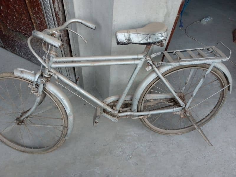 Behtreen Cycle Available 3