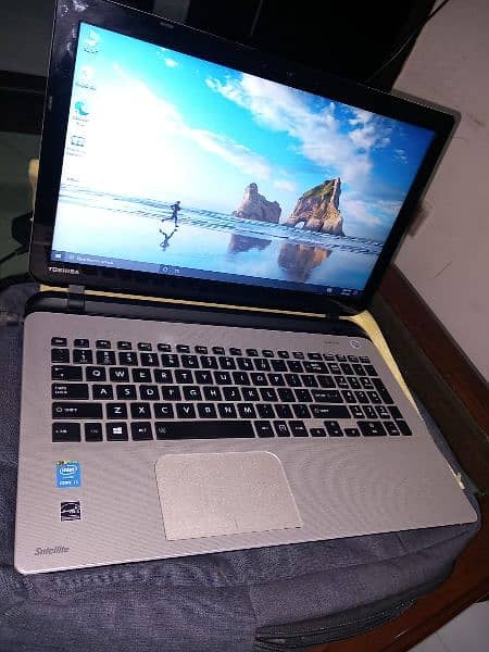 Toshiba satellite core i3 4th gn 1