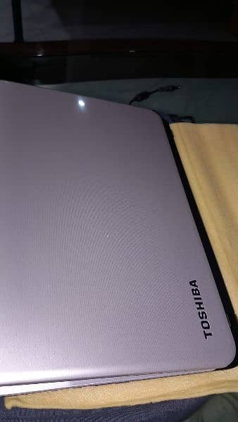 Toshiba satellite core i3 4th gn 7