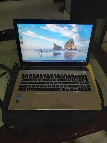 Toshiba satellite core i3 4th gn 11