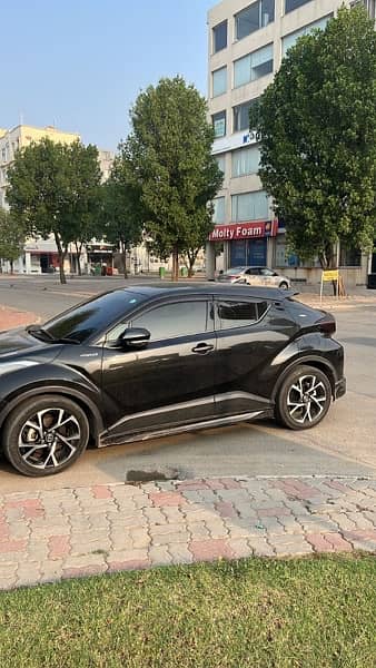 Toyota C-HR 2017 3