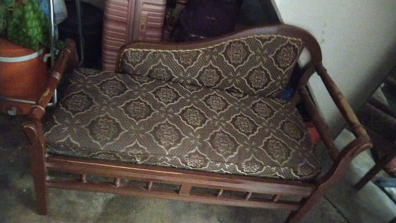 I want to sale sofa set 7