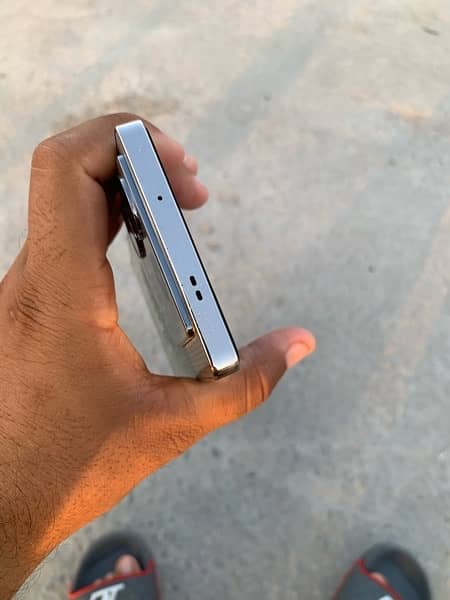 Infinix note 40 ( Raceing Edition) 9