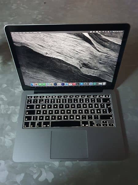 Macbook 2015 early 16 gb 3