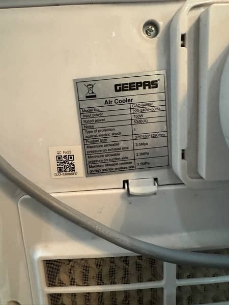 Very slightly used Geepas Air Cooler 2