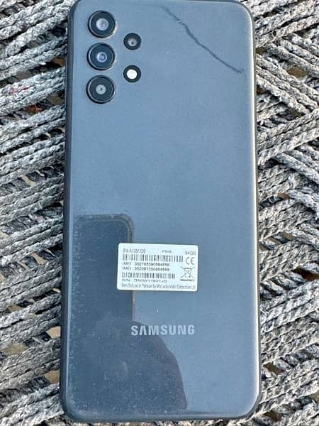 Samsung A 13   4/ 64 0