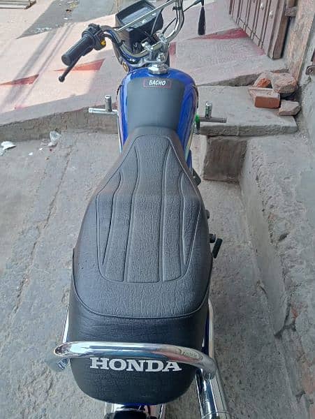 sale cd Honda 70 new condition 03054725638. file oky 0