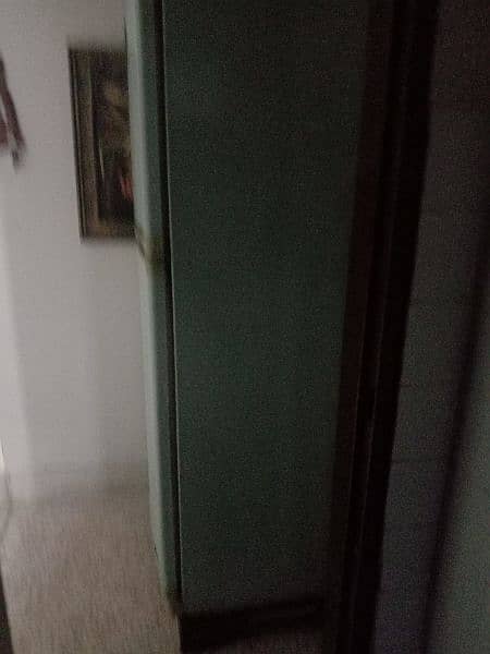 excellent condition refrigerator 2