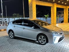 Toyota Prius 2015 Perfect Condition Just Buy and drive