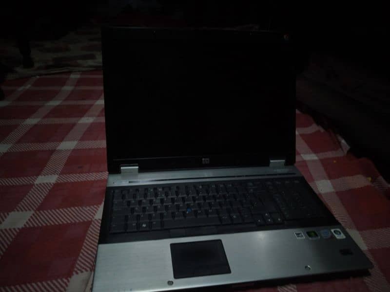 my laptop for sale 16 inch LCD all okay battery change Hone Wali Hai 3