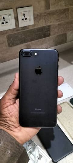 iPhone 7 plus PTA Approved 128 GB battery sarves all ok 03023769780