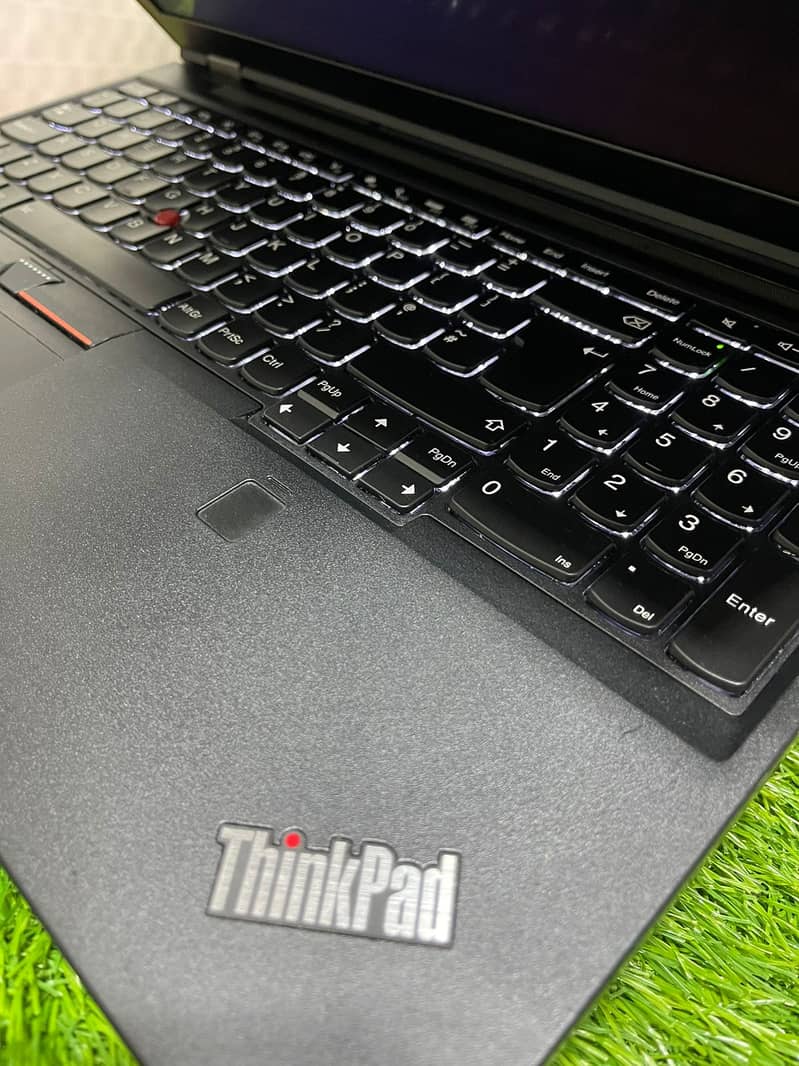 Lenovo Thinkpad P50 (04 GB Dedicated Card), 3