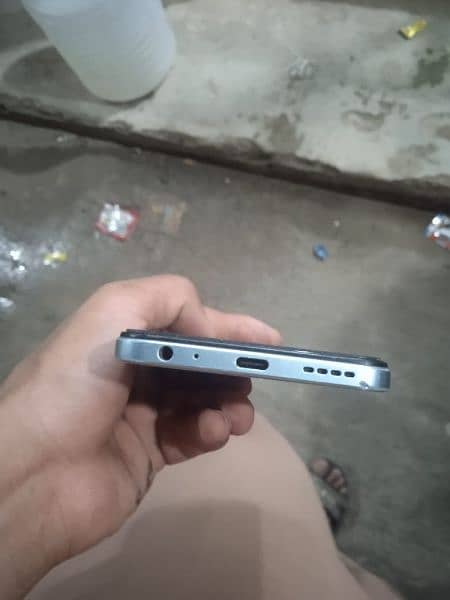 Vivo y22  urgent sale no box no charger Exchange possible 1