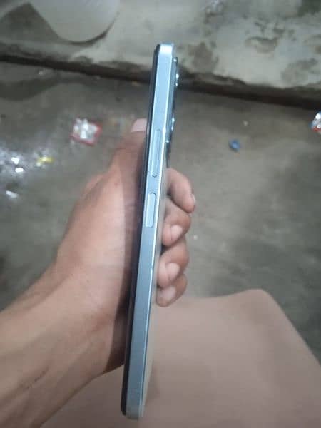 Vivo y22  urgent sale no box no charger Exchange possible 3