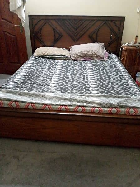 king size bed 1