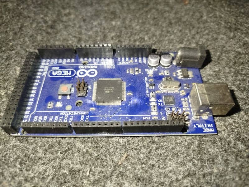 Arduino mega  ATmega 2560 R3 0