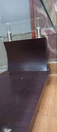 SINGLE TABLE FOR SALE WITH SPACE