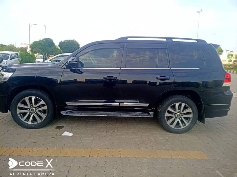 Toyota Land Cruiser 2015 5