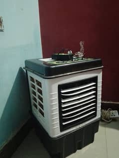 Air cooler medium size for one room, Works on ups and solar