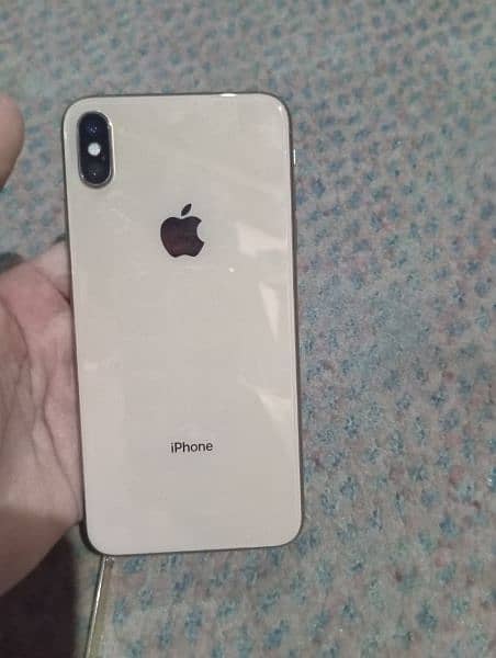 iPhone XS Max 1