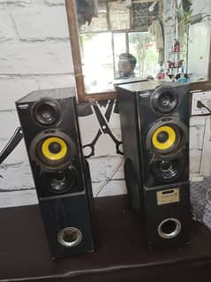 Amplifier Speakers