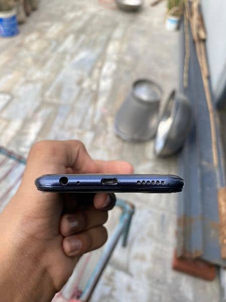 Infinix Hot 8 Lite 4