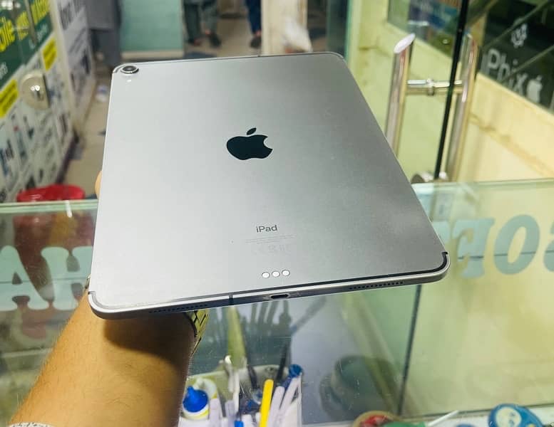 ipad pro ( 3rd generation ) 11 inch ( 512 GB ) Wifi + Sim 2