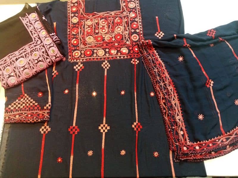 stuff chiffon 2pcs suit blochi style embroided wrok 19