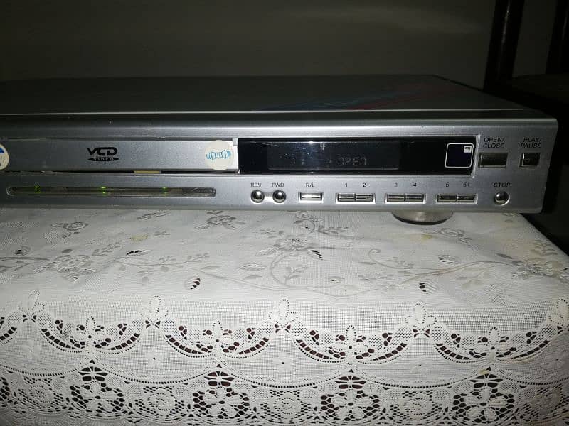 Sony VCD-828 VIDEO PLAYER 0